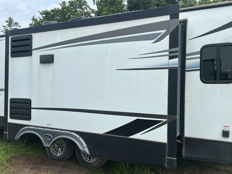 #142-•-2022-keystone-passport-grand-touring-series-2870rl-camper-image-33