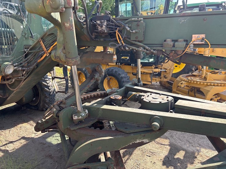 caterpillar-130g-image-10