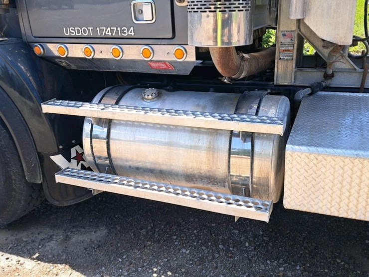 2009-western-star-4900-image-25