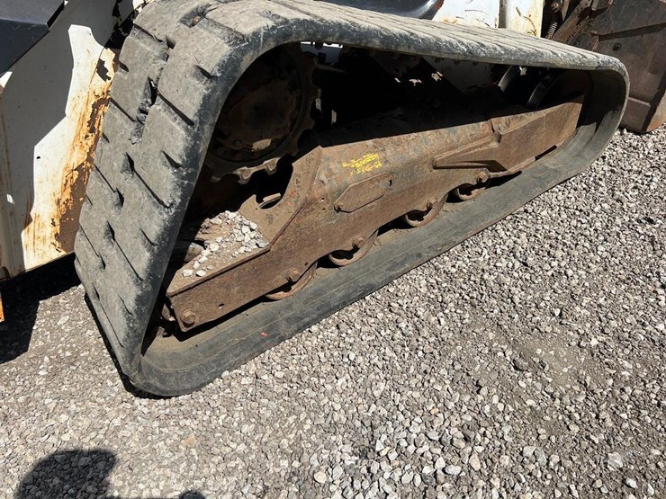 2022-bobcat-t76-image-16