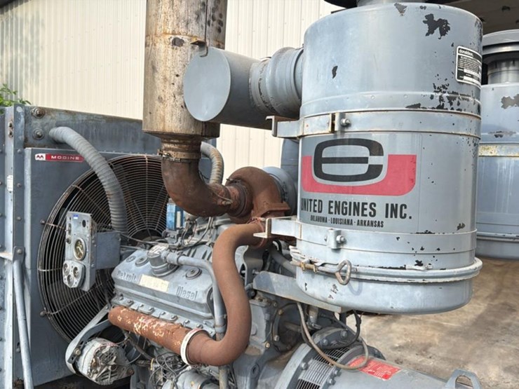 #163-•-1996-detroit-325-kw-genset-image-15