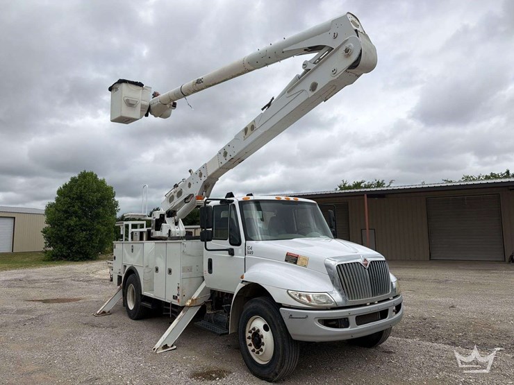 2018-international-durastar-4300-image-3