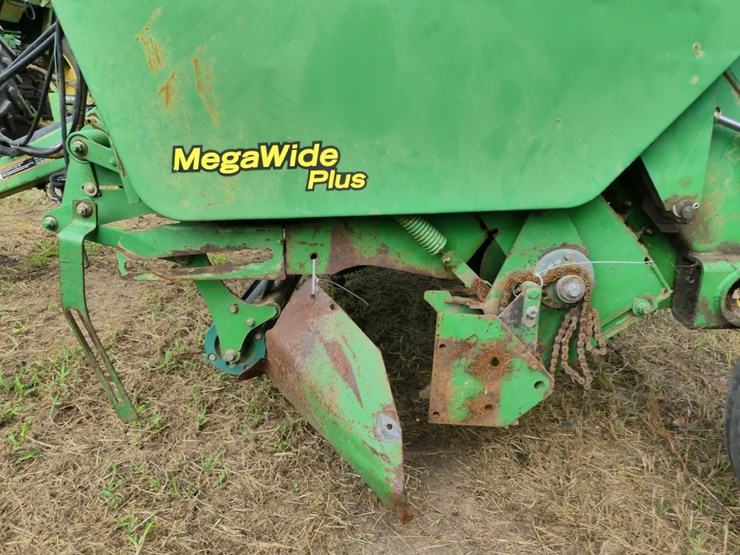 john-deere-568-image-11