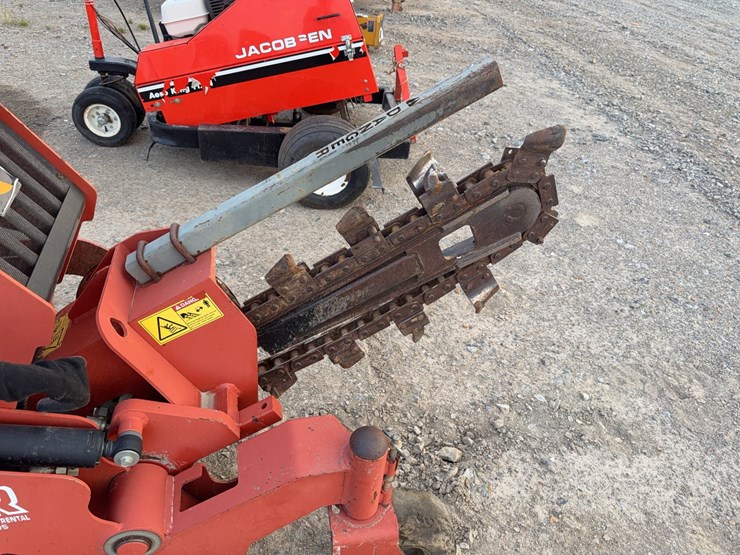 ditch-witch-c12-image-19