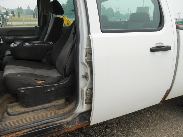 2008-chevrolet-2500-image-53