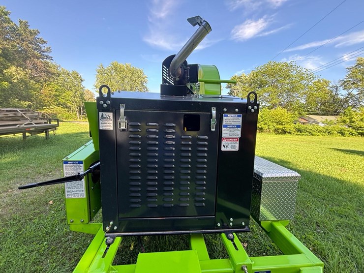#157-•-2024-vortex-v12-31-towable-brush-chipper-image-42