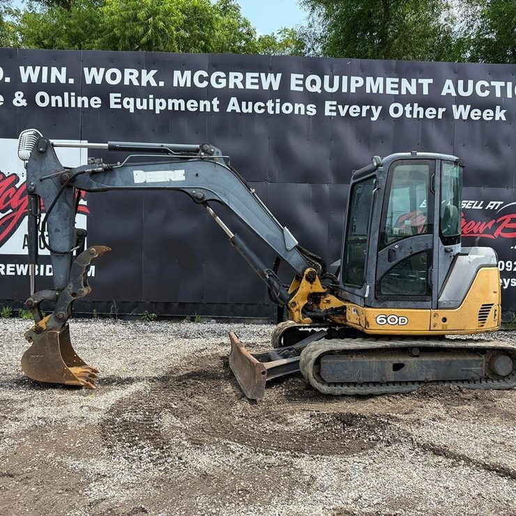 2010 JOHN DEERE 60D