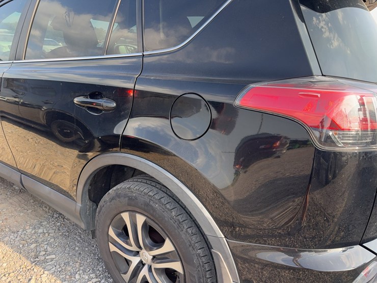 2018-toyota-rav4-image-9