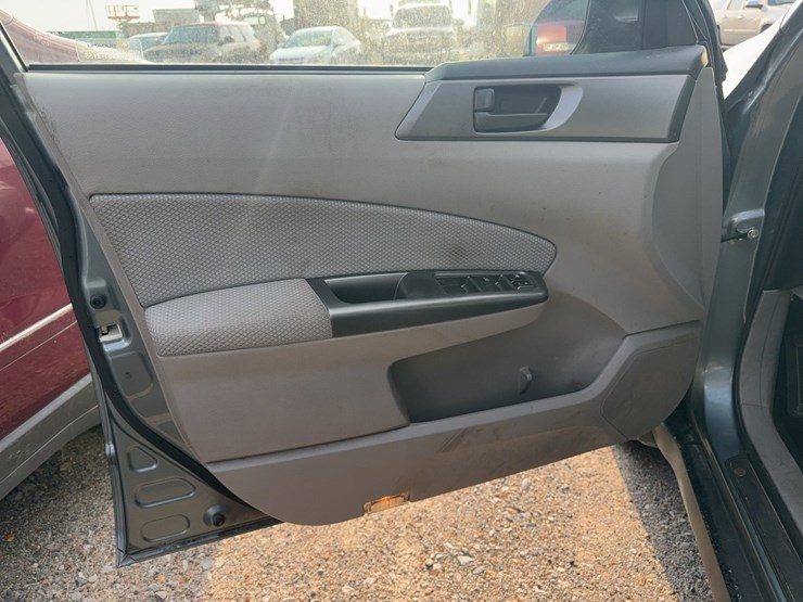 2012-subaru-forester-image-21