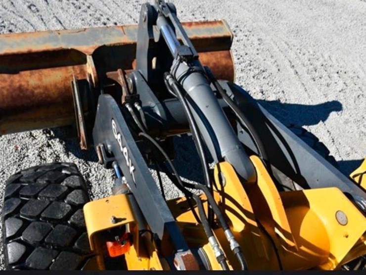 2017-deere-644k-image-6
