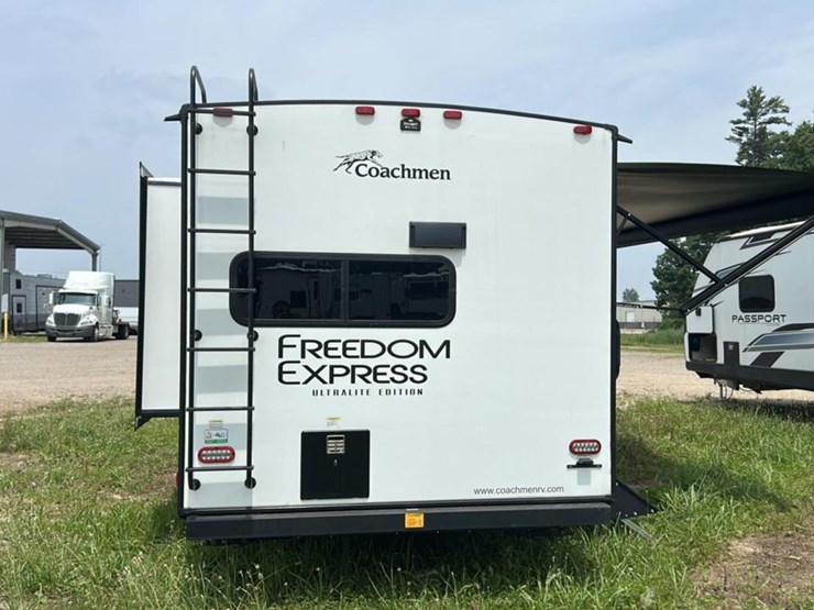 #143-•-2024-forest-river-coachmen-freedom-express-ultra-lite-246rks-camper-image-7