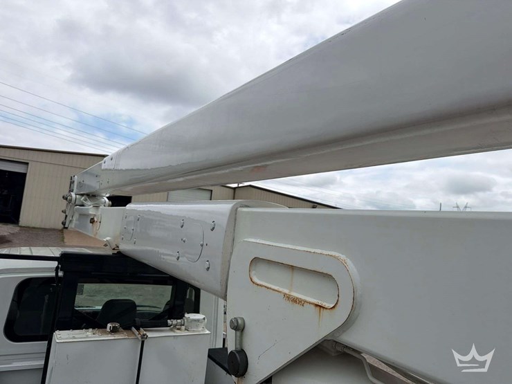 2019-international-durastar-4300-image-46