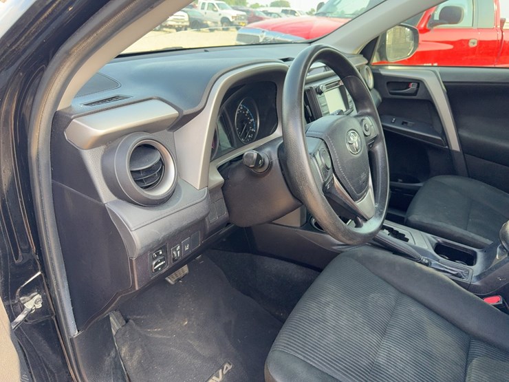 2018-toyota-rav4-image-33