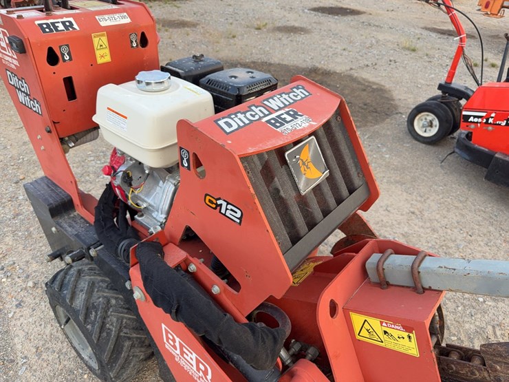 ditch-witch-c12-image-21