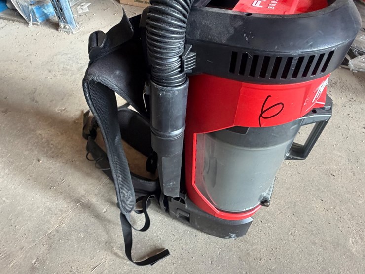 #6-•-miwaukee-portable-vacuum-cleaner-image-10