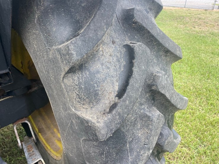 2004-john-deere-5520-image-14