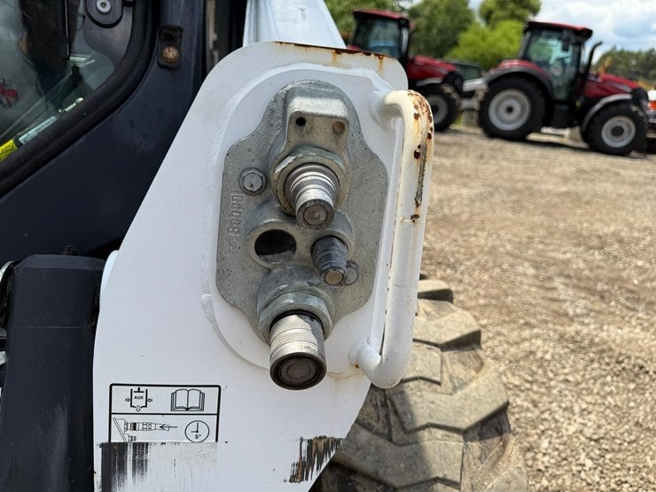 bobcat-s740-image-11