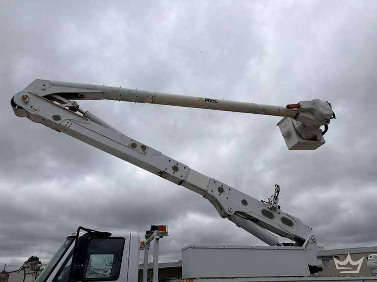 2017-international-durastar-4300-image-18
