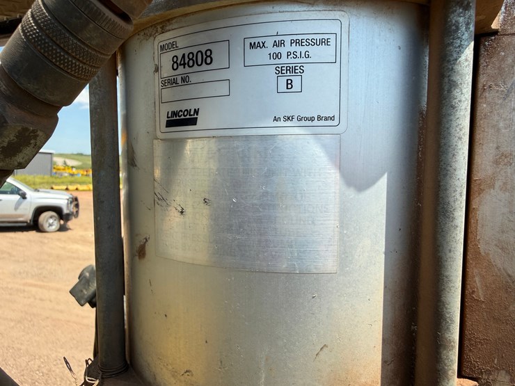 meyer-20k-psi-high-flow-grease-unit-mtd-on-2008-temc-14’x102”-t/a-bp-trailer-image-16