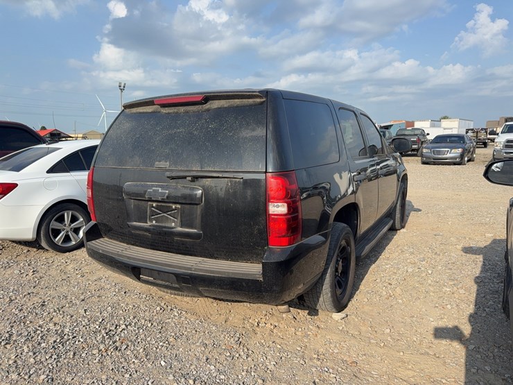 2014-chevrolet-tahoe-image-5