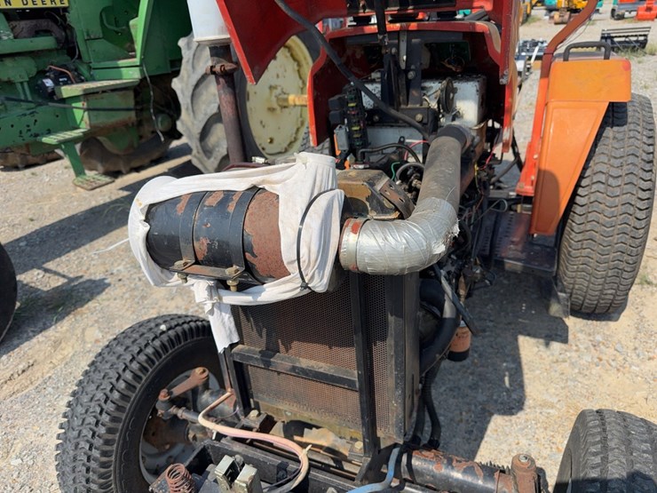 2004-tractor-king-200-image-66