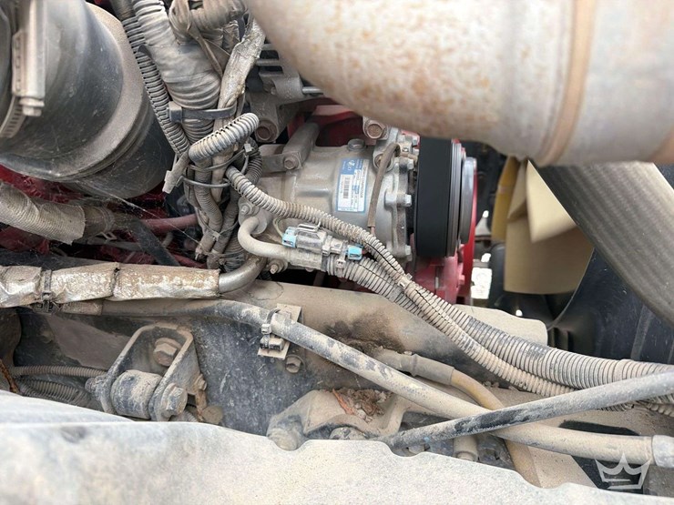 2018-international-durastar-4300-image-17