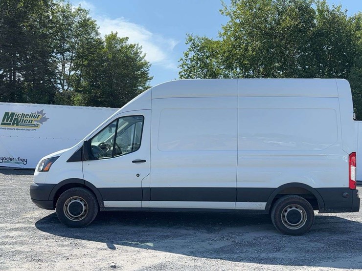 2017-ford-transit-image-2