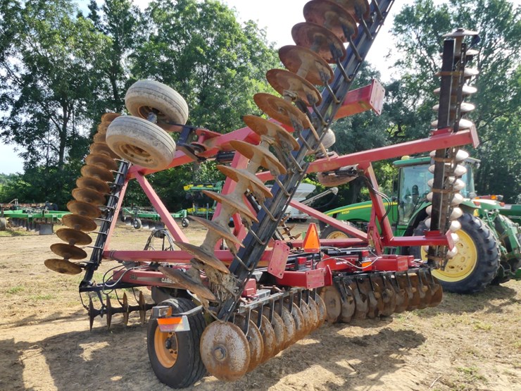 case-ih-340-image-4