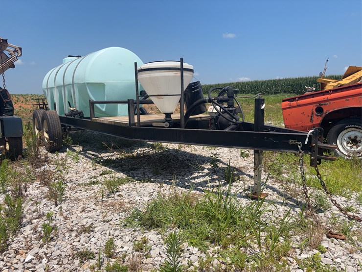 1000-gallon-nurse-tank-and-trailer-image-6