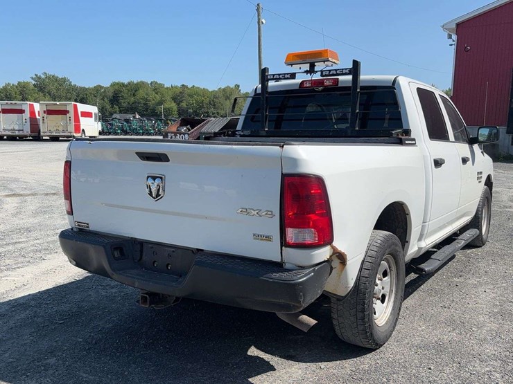2019-ram-1500-classic-image-5