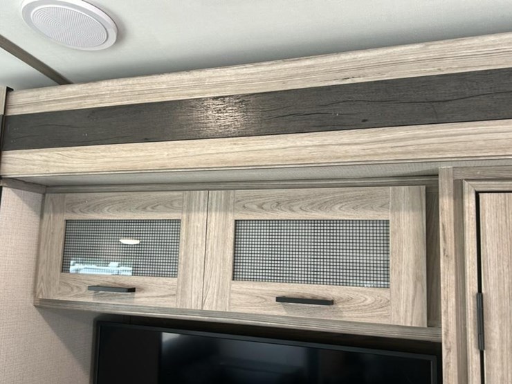 #142-•-2022-keystone-passport-grand-touring-series-2870rl-camper-image-54