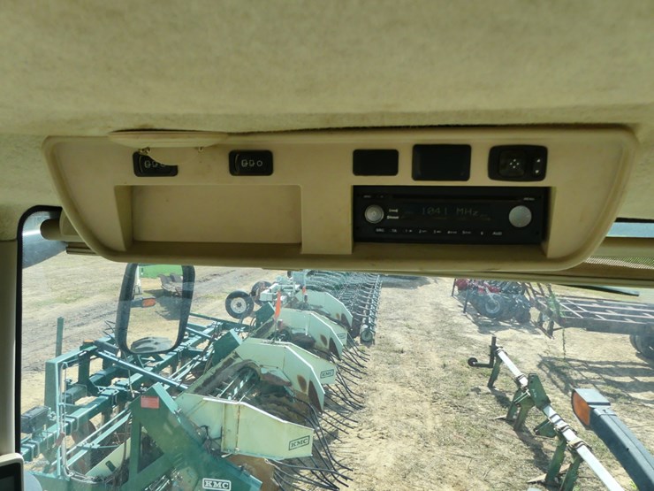 2015-john-deere-8345r-image-18