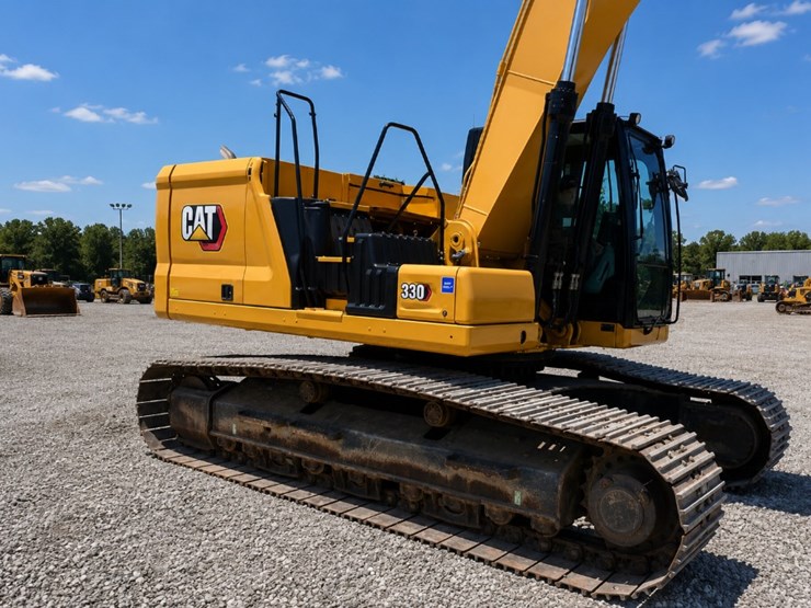 2022-caterpillar-330l-image-3