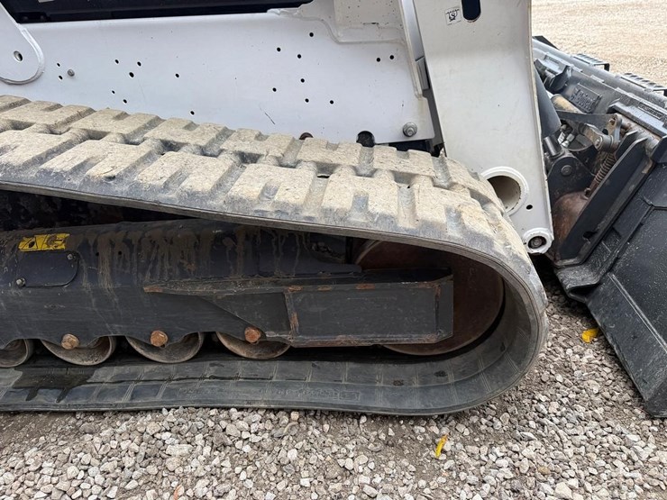 2022-bobcat-t770-image-14