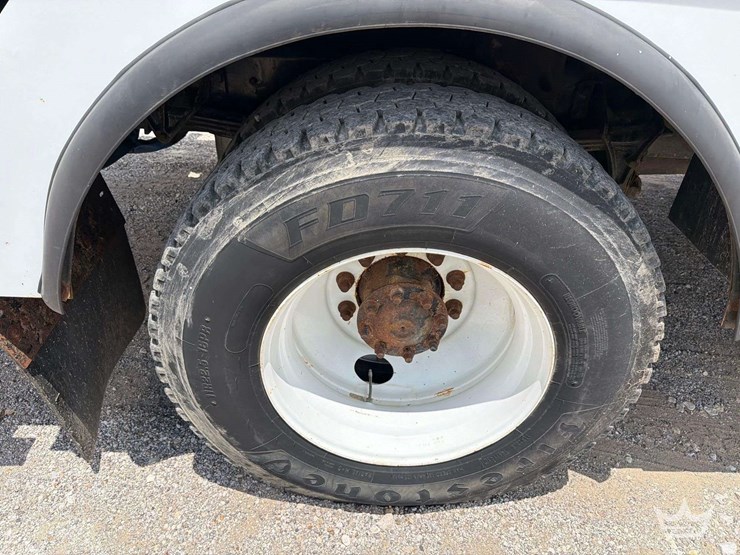 2019-international-durastar-4300-image-43