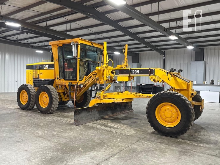 2005-caterpillar-120h-image-2