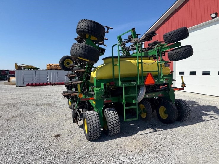 2015-john-deere-1990-image-8