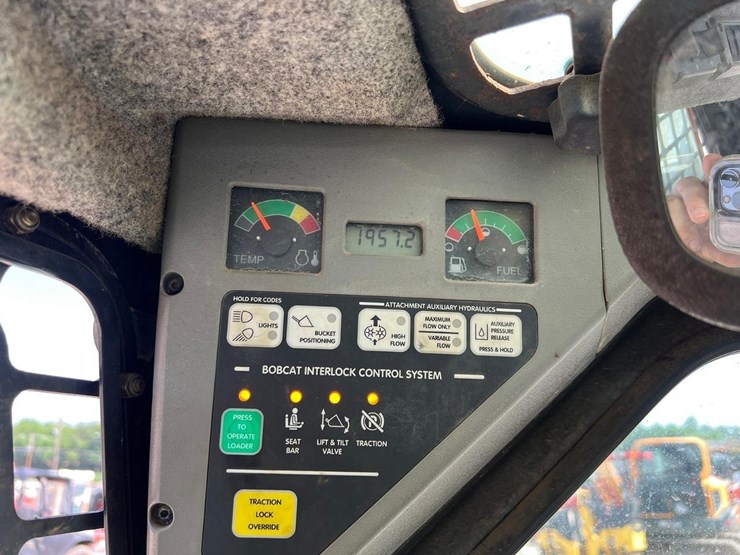 2005-bobcat-s250-image-21