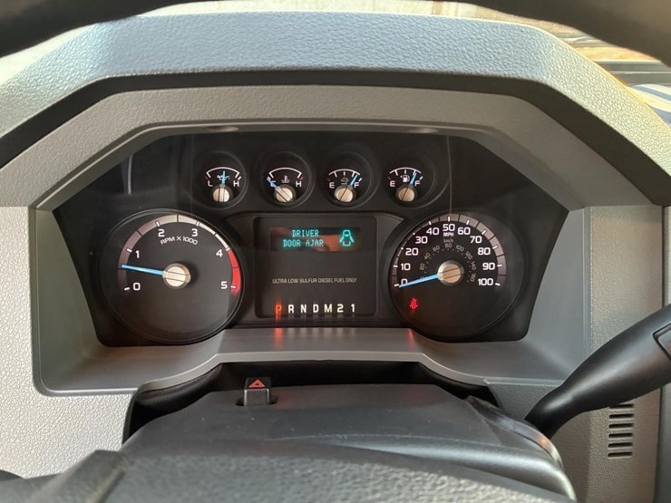 2016-ford-f650-xlt-image-21