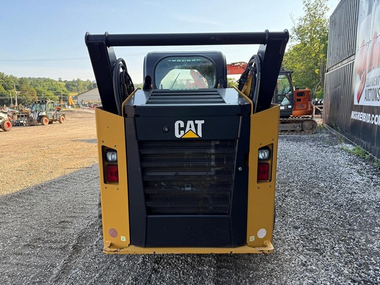 2015-caterpillar-262d-image-3