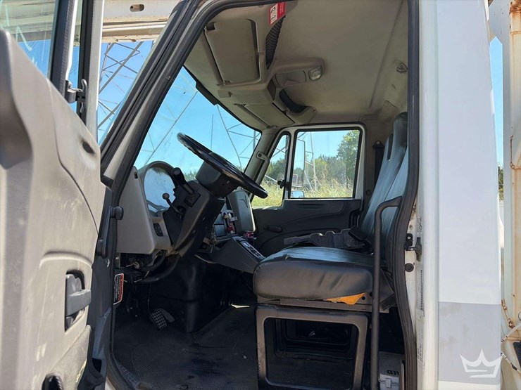 2012-international-durastar-4300-image-13