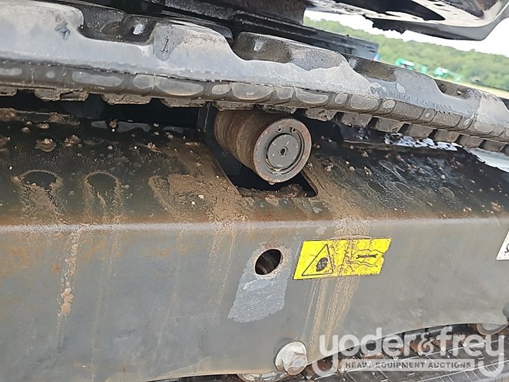 2022-bobcat-e32-image-10