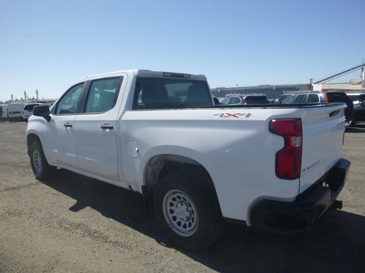 2021-chevrolet-1500-image-4