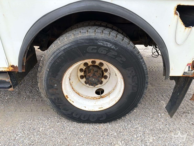 2008-international-durastar-4300-image-44