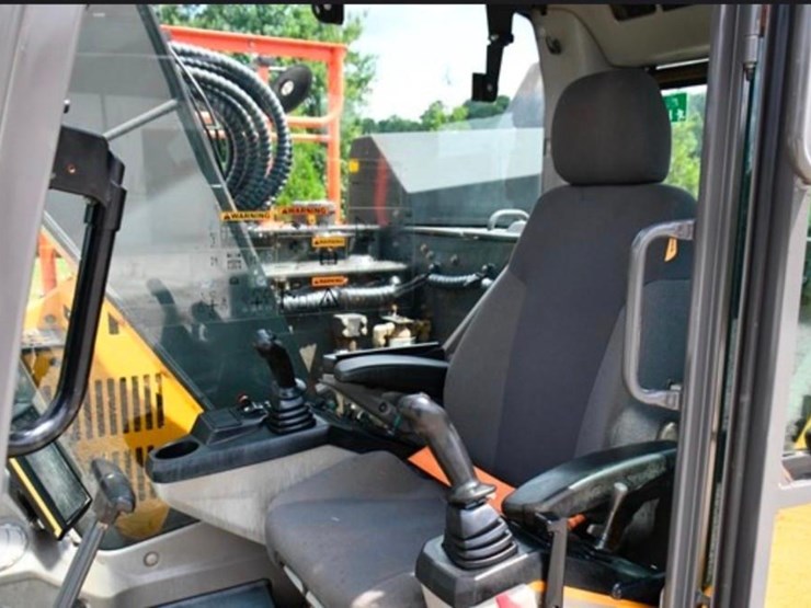2021-volvo-ecr145el-image-9