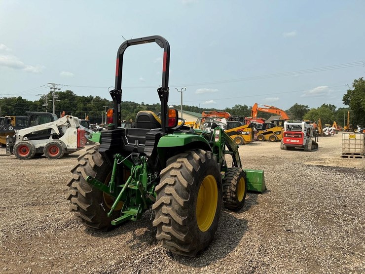 2023-john-deere-4052r-image-4