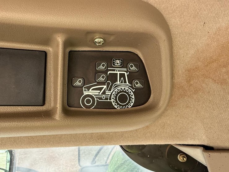 case-ih-mxu110-image-33