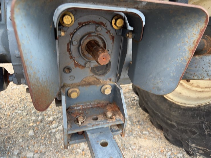 new-holland-7308-image-9