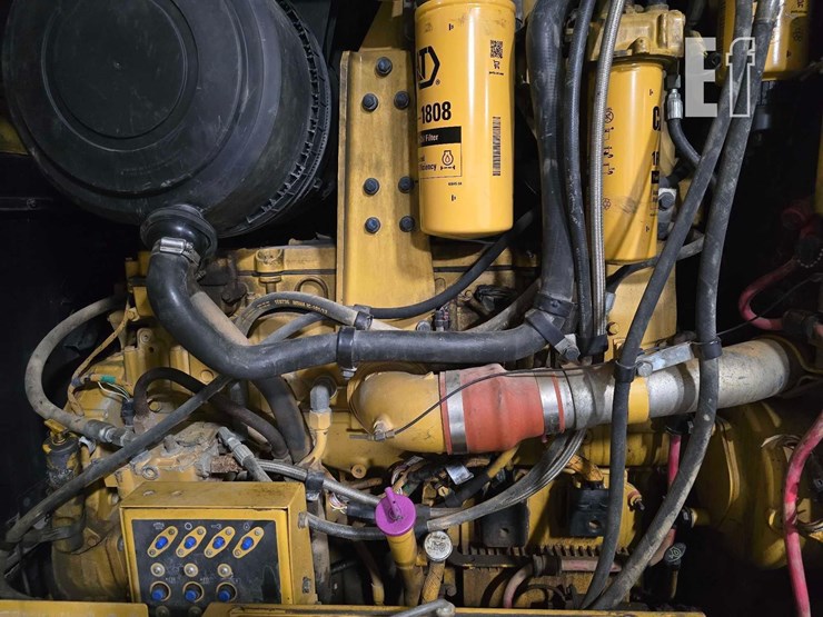 2013-caterpillar-14m-image-24