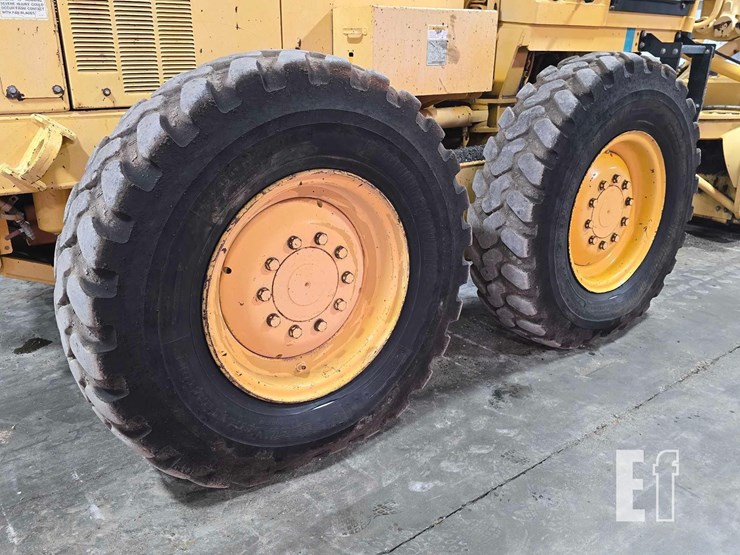 2000-caterpillar-120h-image-30